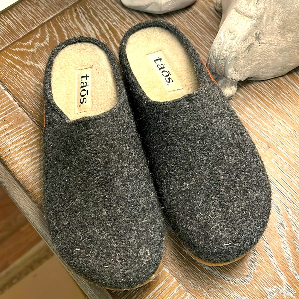 Taos wool clogs